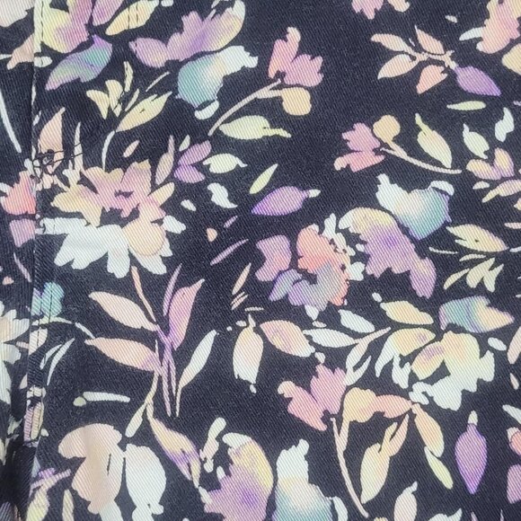 Gloria Vanderbilt women’s navy/purple floral print capris size 6. Amanda style - Picture 4 of 6
